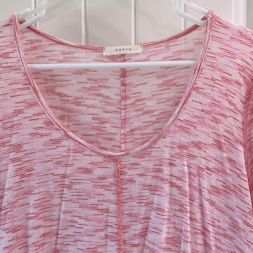 Tunic style long sleeve blouse.